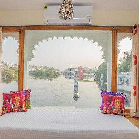 Natural Lake View Hotel Udaipur Dış mekan fotoğraf