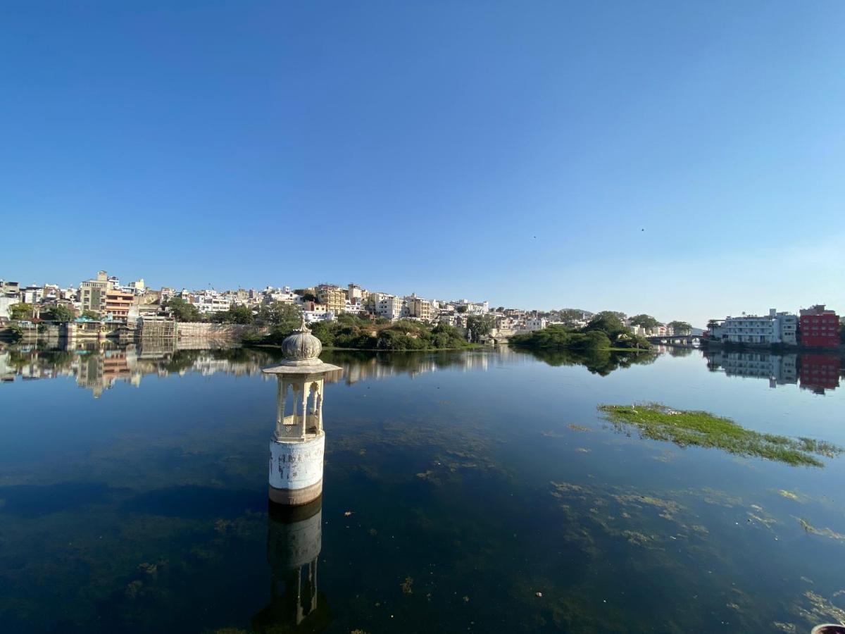 Natural Lake View Hotel Udaipur Dış mekan fotoğraf