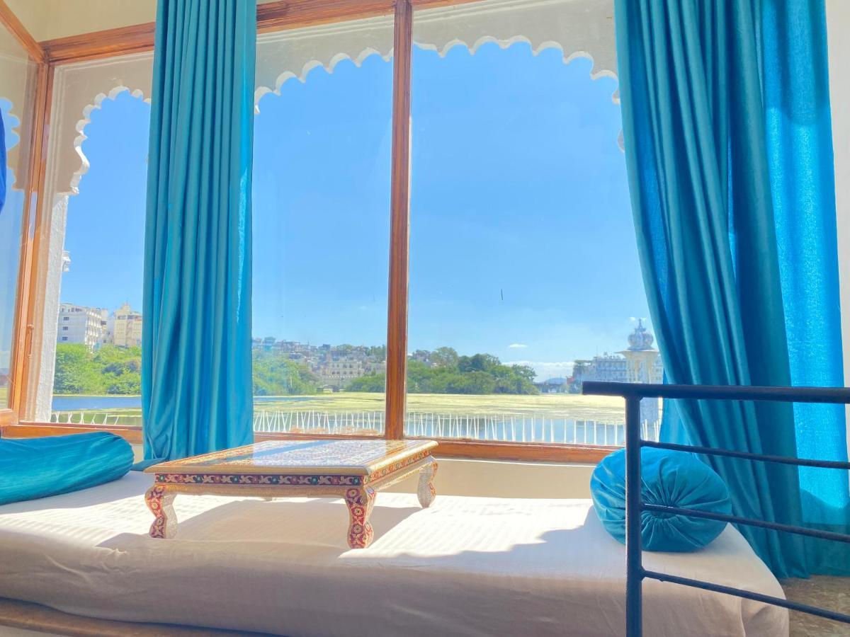 Natural Lake View Hotel Udaipur Dış mekan fotoğraf