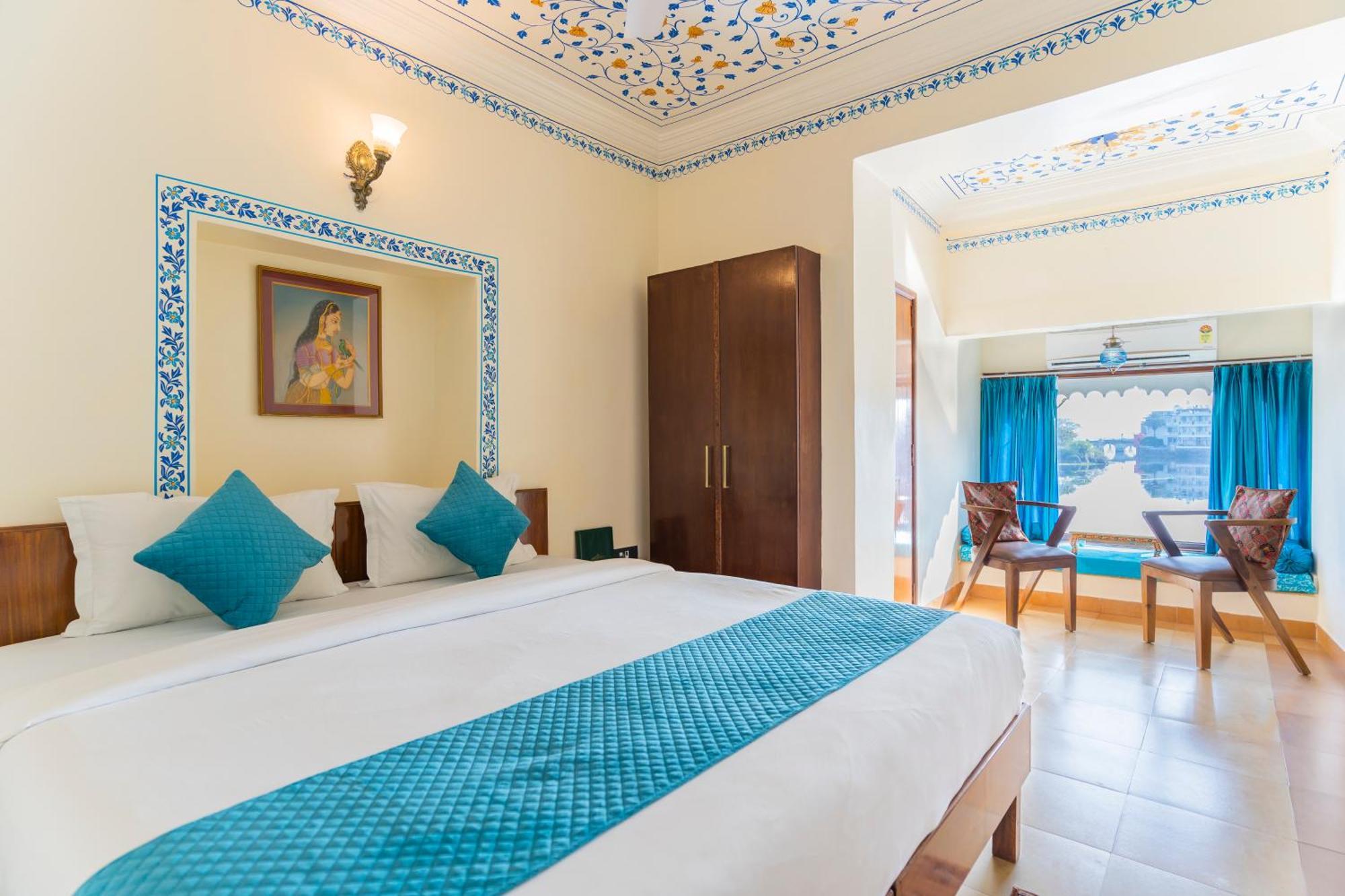 Natural Lake View Hotel Udaipur Dış mekan fotoğraf