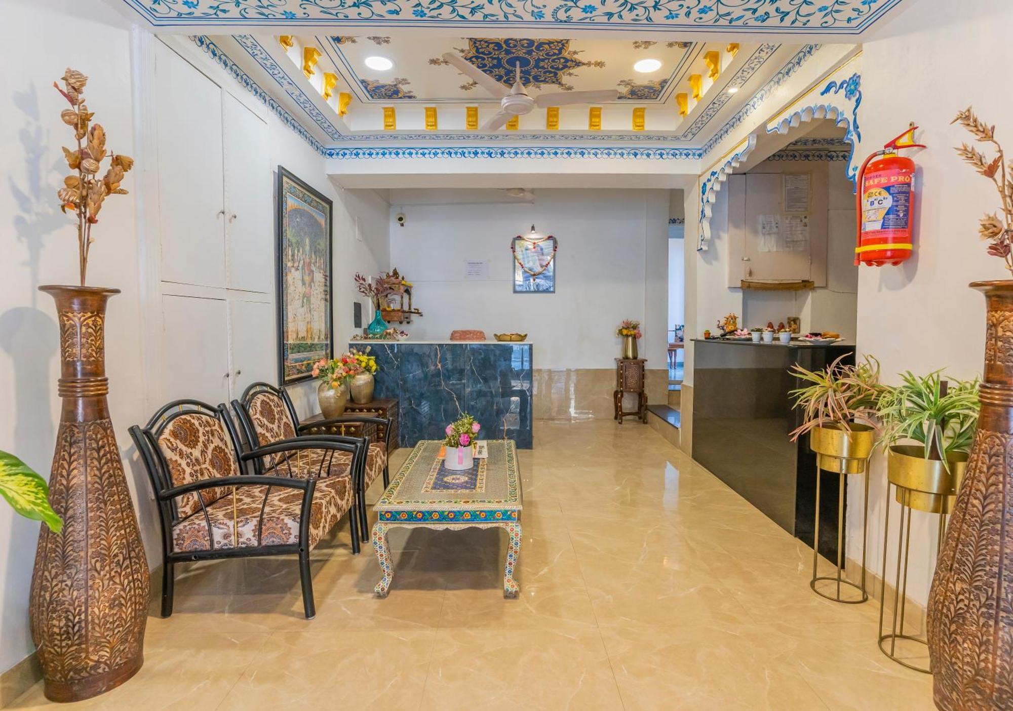 Natural Lake View Hotel Udaipur Dış mekan fotoğraf